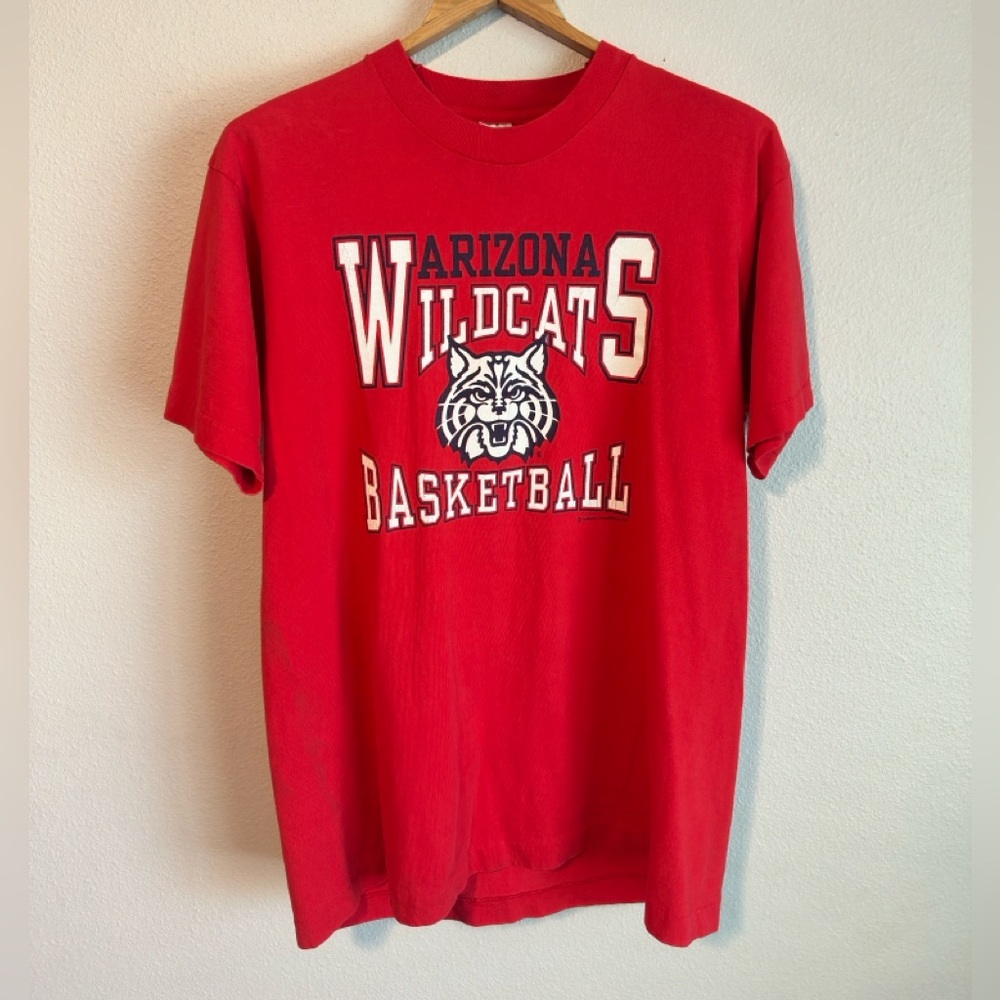 Vintage 1994 Arizona Wildcats Basketball Red T-Shirt Size L